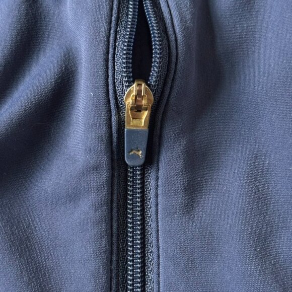 Tracksmith Womens M Half 1/2 Zip Pullover Navy Blue Rabbit Logo Thumb Holes - Picture 5 of 6